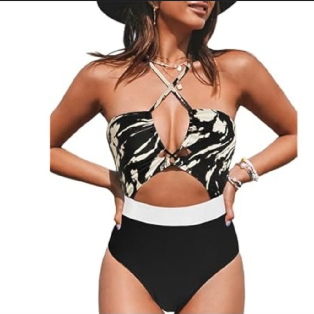 Cupshe one piece Bathing suit